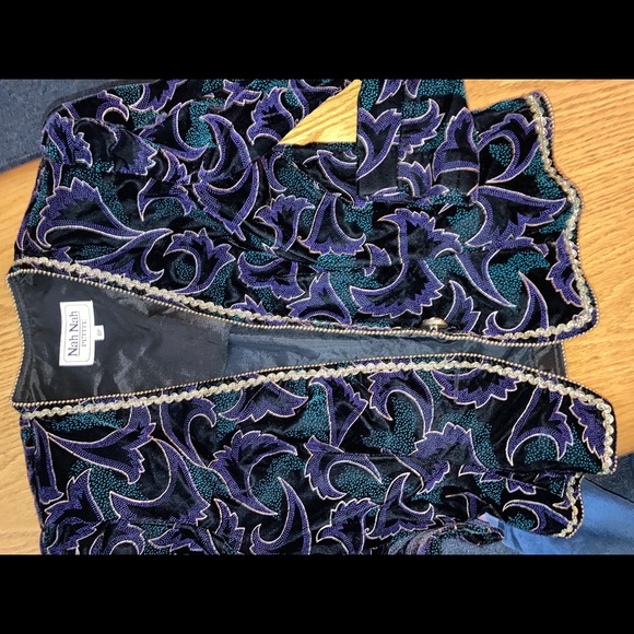 Formal velvet dress/ jacket size 8 - Picture 12 of 16